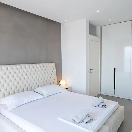 Apartment Luis Sea View Sarande