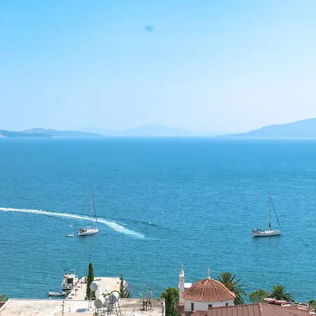 Luis Sea View
